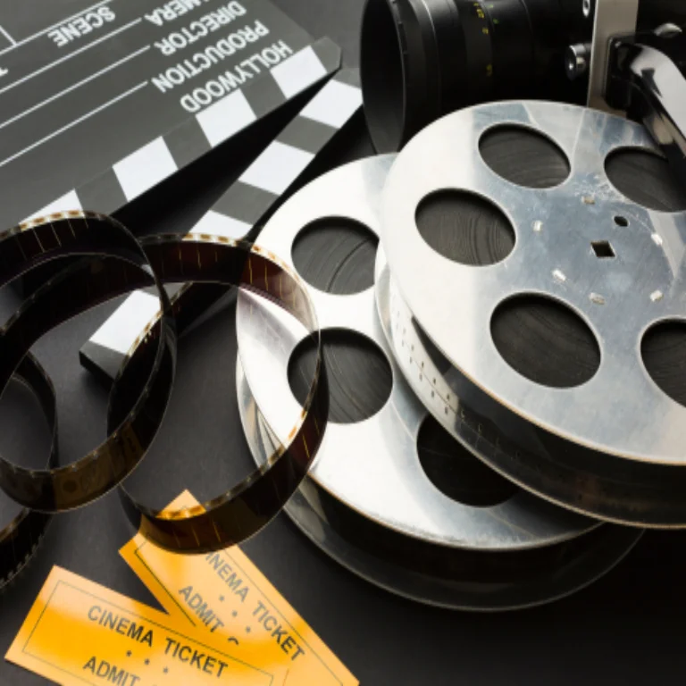 Bobine cinematografiche e biglietti del cinema